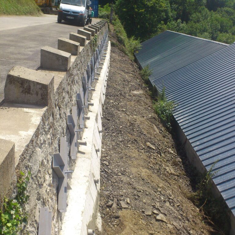 Longrine BA reliant les clous